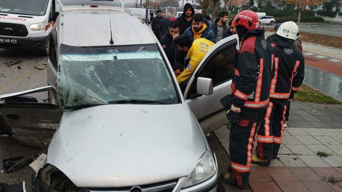 Malatya'da iki araç birbirine girdi '1 ölü 2 yaralı'