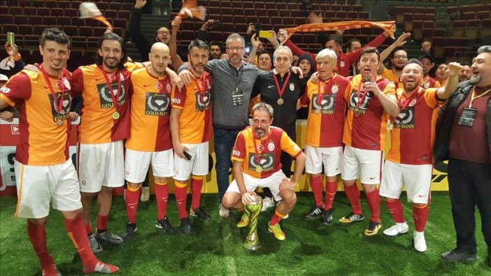 Galatasaraylı veteranlar şampiyon oldu