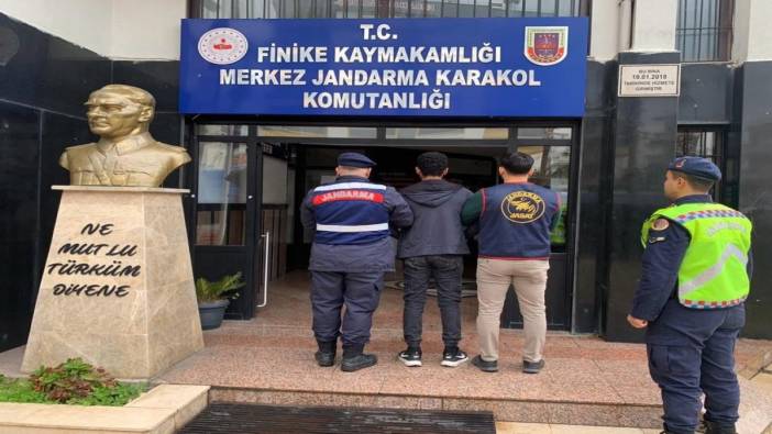Antalya’da kesinleşmiş hapis cezası bulunan yüzlerce kişi yakalandı