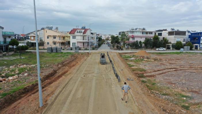 Didim’de yol çalışması devam ediyor