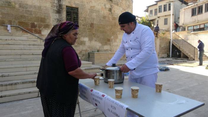 Adana’da şehitler için çorba dağıtıldı