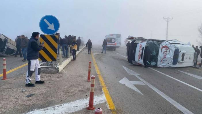 Elazığ'da 3 araç birbirine girdi '5 yaralı'