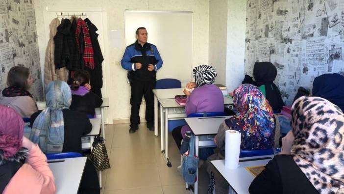 Samsun'da polislerden bilgilendirme çalışmaları