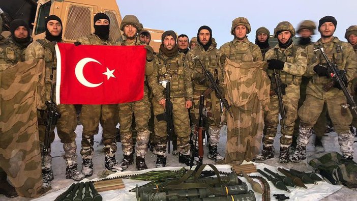 Komandolar Hakurk bölgesinde operasyonda