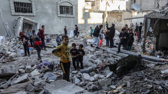 İsrail’in Filistin’e saldırılarında 22 binden fazla sivil hayatını kaybetti