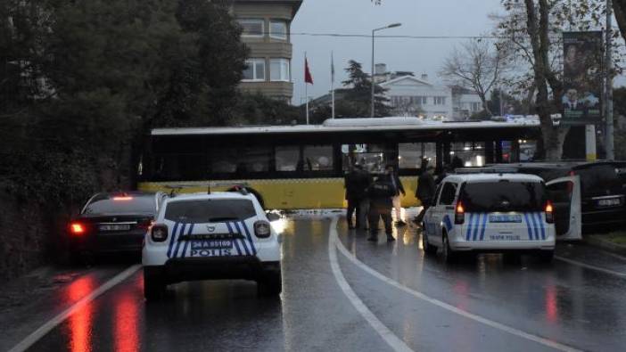 Beşiktaş'ta korku dolu anlar İETT otobüsü duvara çarptı