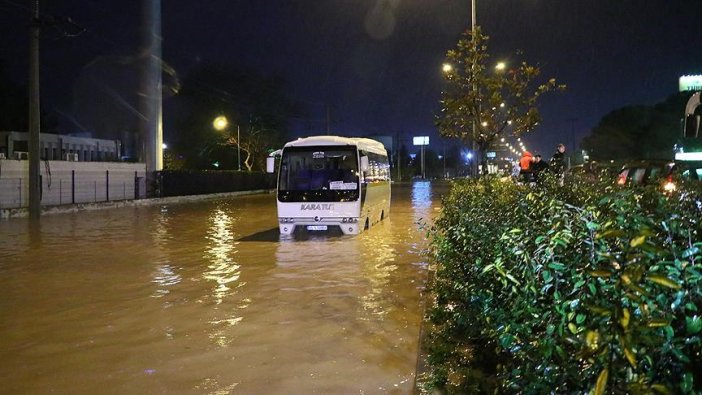 İzmir'de 1 aylık yağmur 3 günde yağdı