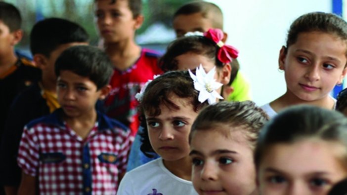 Suriyeliler için 2 bin 78 eğitim personeli alınacak