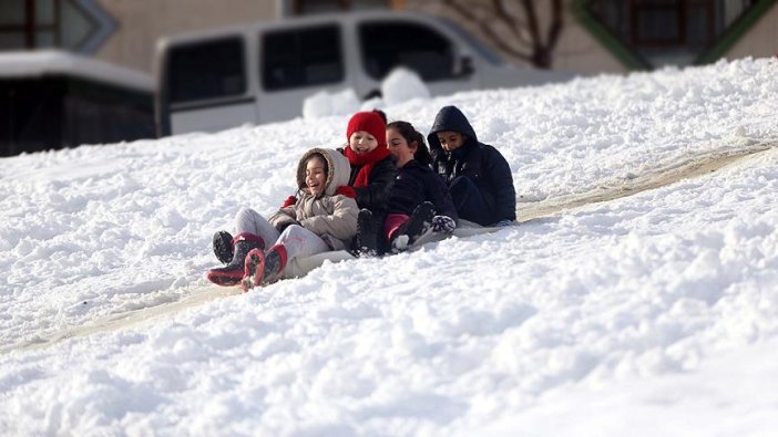 10 ilde eğitime kar engeli