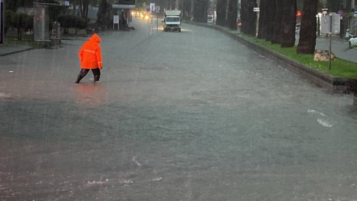 Valilikten vatandaşlara sağanak yağış uyarısı