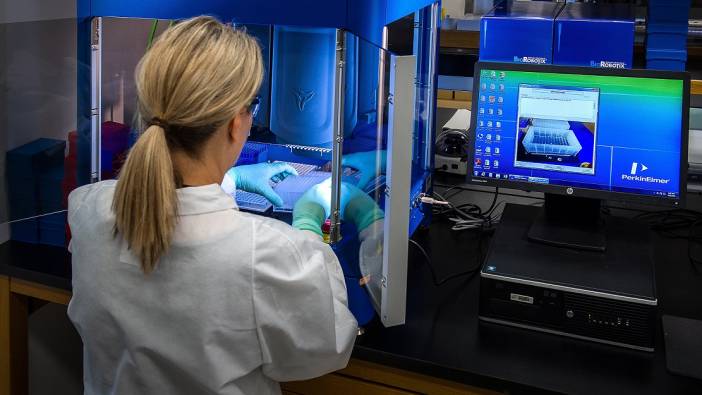 Yapay zeka destekli sağlık monitörü