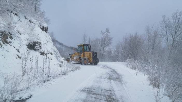 Tokat'ta 14 köy yolu kardan kapandı