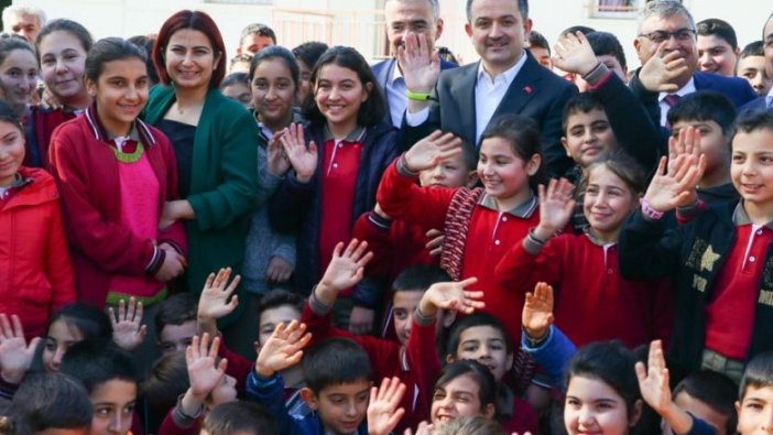 "Seferihisar'da ne yapmış ki İzmir'e ne yapacak?"