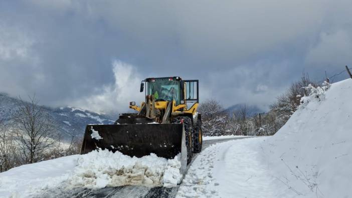 Sakarya'da karla mücadele aralıksız devam ediyor