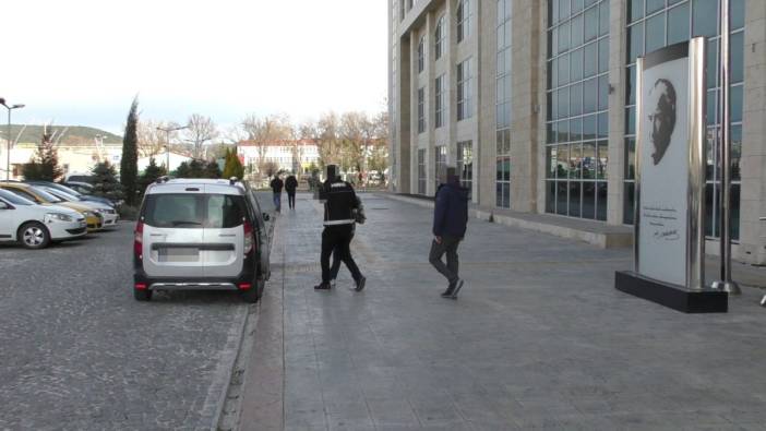 Uşak'ta zehir taciri polis tarafından kıskıvrak yakalandı