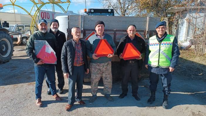 Sinop’ta traktör sürücülerine reflektör hediyesi