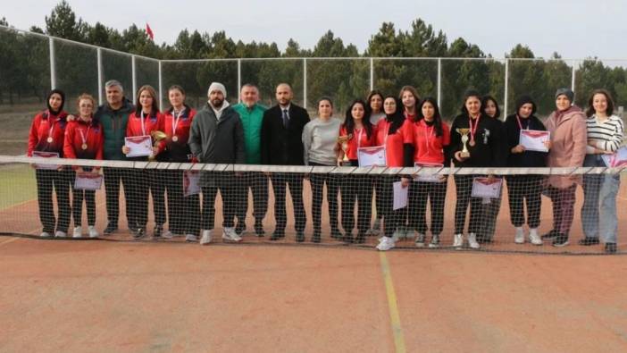 Sivas’ta Tenisi Turnuvası'na ilgi yoğun oldu