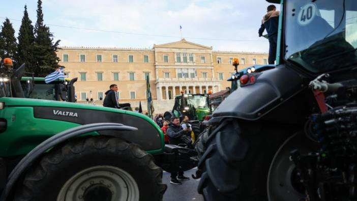 Yunanistan’da çiftçiler yeniden ayaklandı