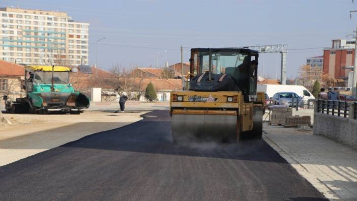 Karaman Belediyesi asfaltlama çalışmalarına devam ediyor