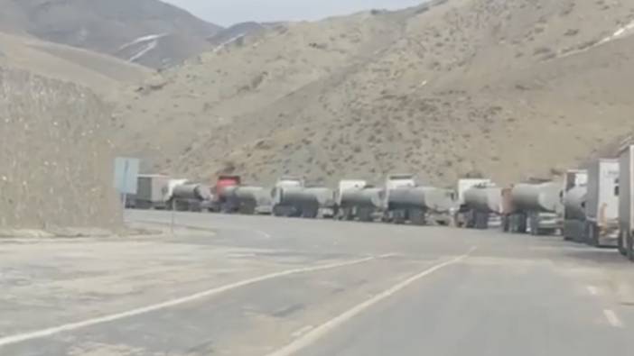 İran sınırında 15 kilometrelik TIR kuyruğu