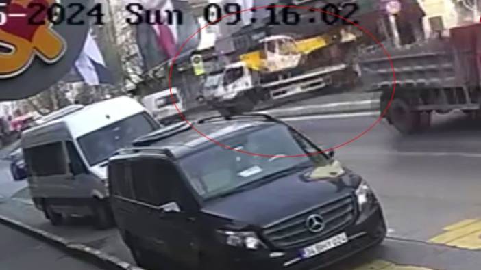 Beyoğlu'nda yaşanan vinç kazası kameralarda