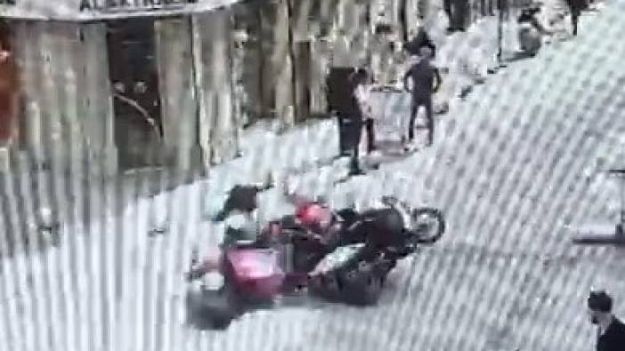 Şişli’de iki motosiklet çarpıştı