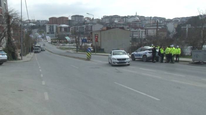 Trafik polisine servis minibüsü çarptı '1 yaralı'