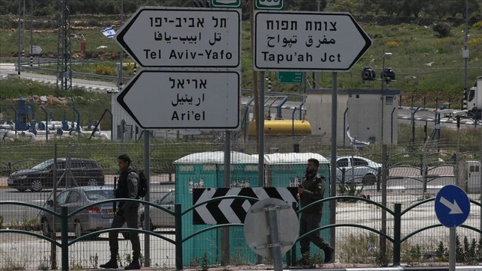 İsrail güçleri 3'ü çocuk 10 Filistinliyi gözaltına aldı
