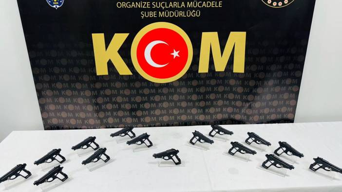 İzmir'de 15 ruhsatsız tabanca ele geçirildi