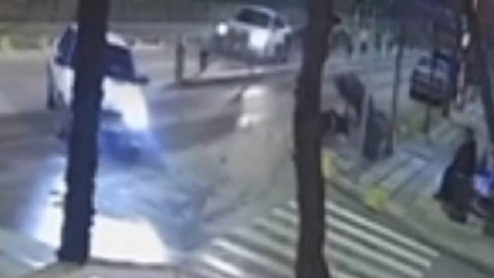 Edirne’de motosiklet otomobile çarptı ‘Yaralılar var’