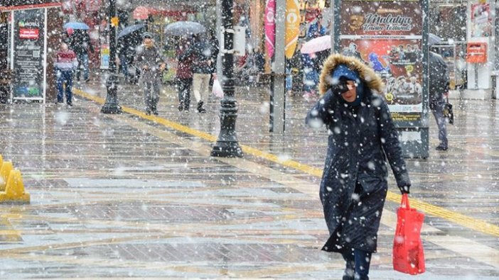 Nisan ayında kar yağışı etkili oluyor