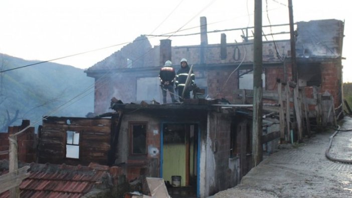Sinop'ta ev yangını: 3 ölü