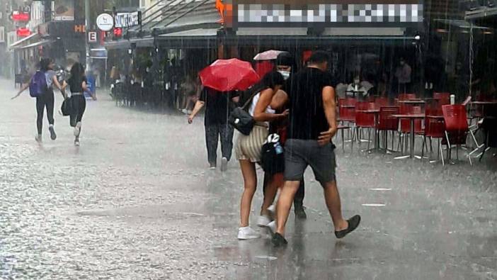 İzmir'de sağanak yağış uyarısı