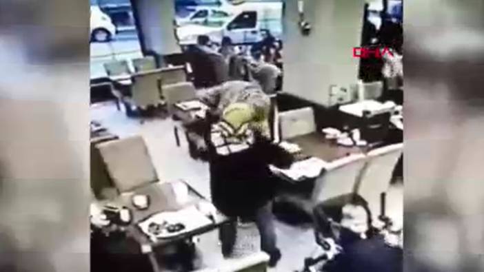Ankara’da boğazına yemek takılan müşteriyi garson kurtardı