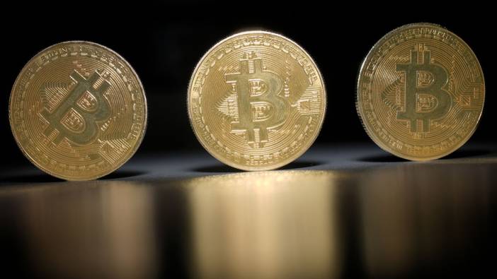 Bitcoin'in fiyatı 72 bin doların üzerine çıkarak rekor tazeledi