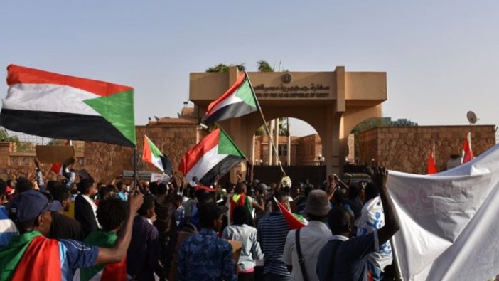 Sudan'da Sisi karşıtı eylemler sürüyor