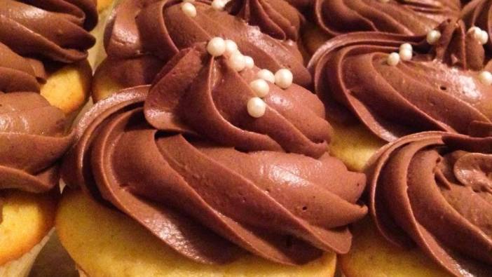 Çikolatalı kremalı muzlu cupcake tarifi