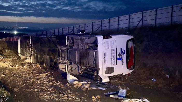Kırşehir'de yolcu otobüsü devrildi 'Yaralılar var'