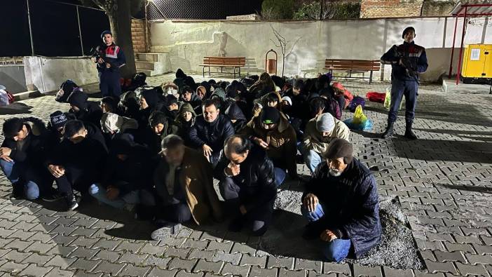 Aydın’da minibüste 51 kaçak göçmen yakalandı