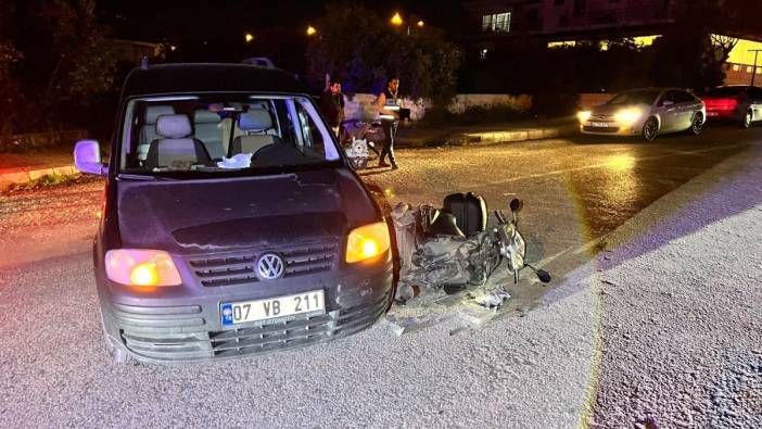 Antalya'da otomobil ile motosiklet çarpıştı ' 1 yaralı'