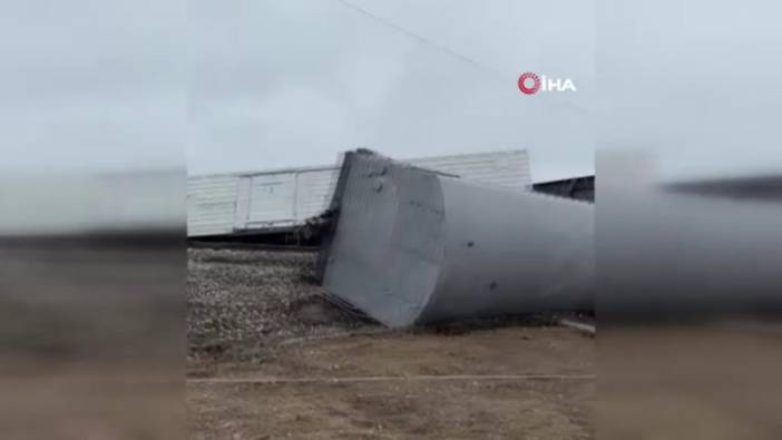 Kazakistan'da tren faciası '8 vagon raydan çıktı'
