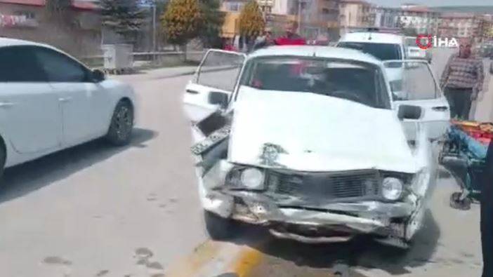 Ankara'da trafik kazası '3 yaralı'