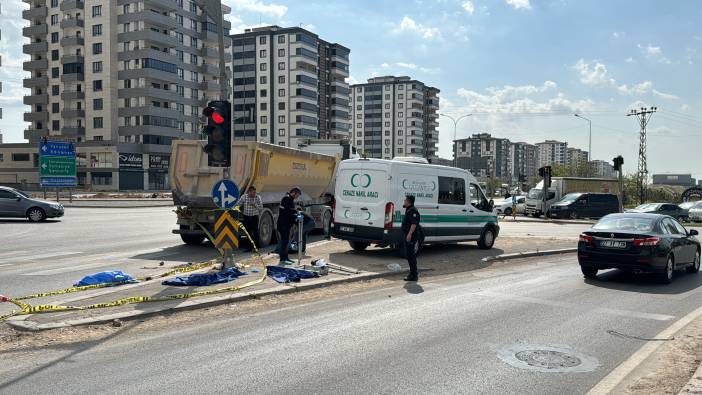 Gaziantep'te kamyon ile motosiklet çarpıştı '1 ölü'