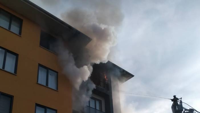 Düzce'de apartmanda yangın paniği