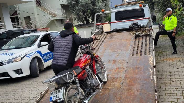 Antalya'da yaşı küçük olan sürücüye ceza kesildi