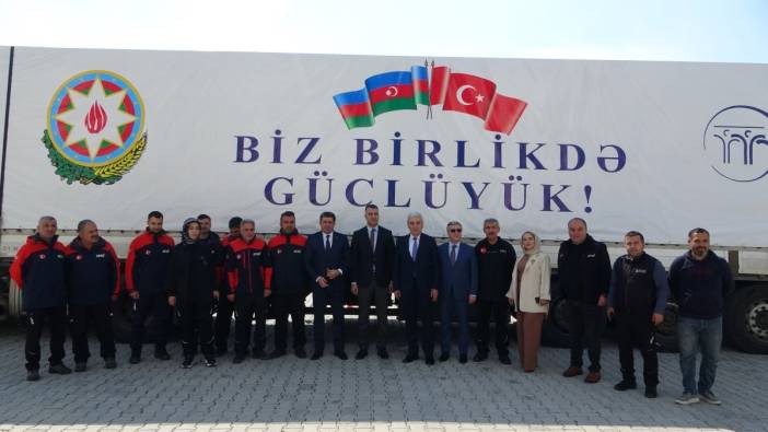 Azerbaycan deprem yaralarını sarmak için Türkiye'de