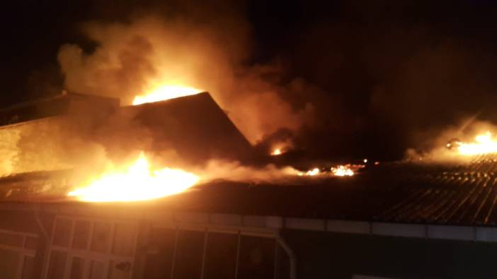 Tekirdağ’da Çorlu’da yangın ‘5 katlı bina alev aldı