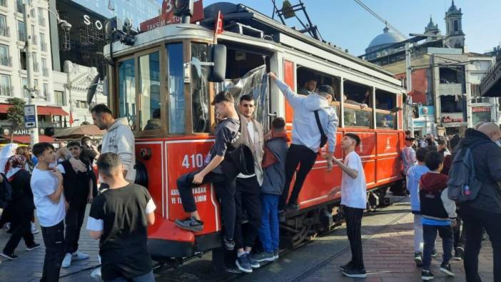 İstiklal Caddesi'nde tramvay seferleri durdu