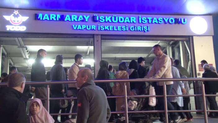 Üsküdar Marmaray'da izdiham oluştu