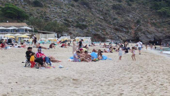 Bayramın 3’üncü gününde vatandaşlar plaja akın etti